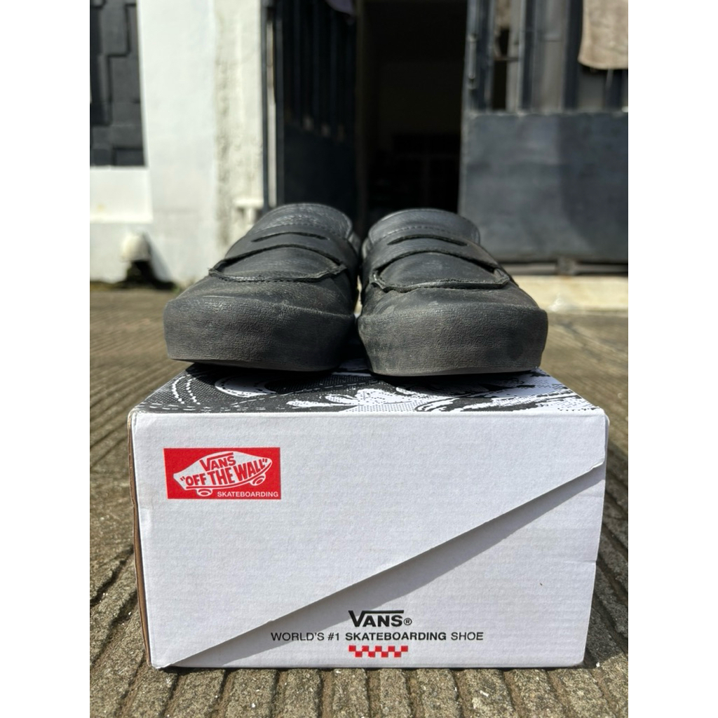 Vans skate loafers black