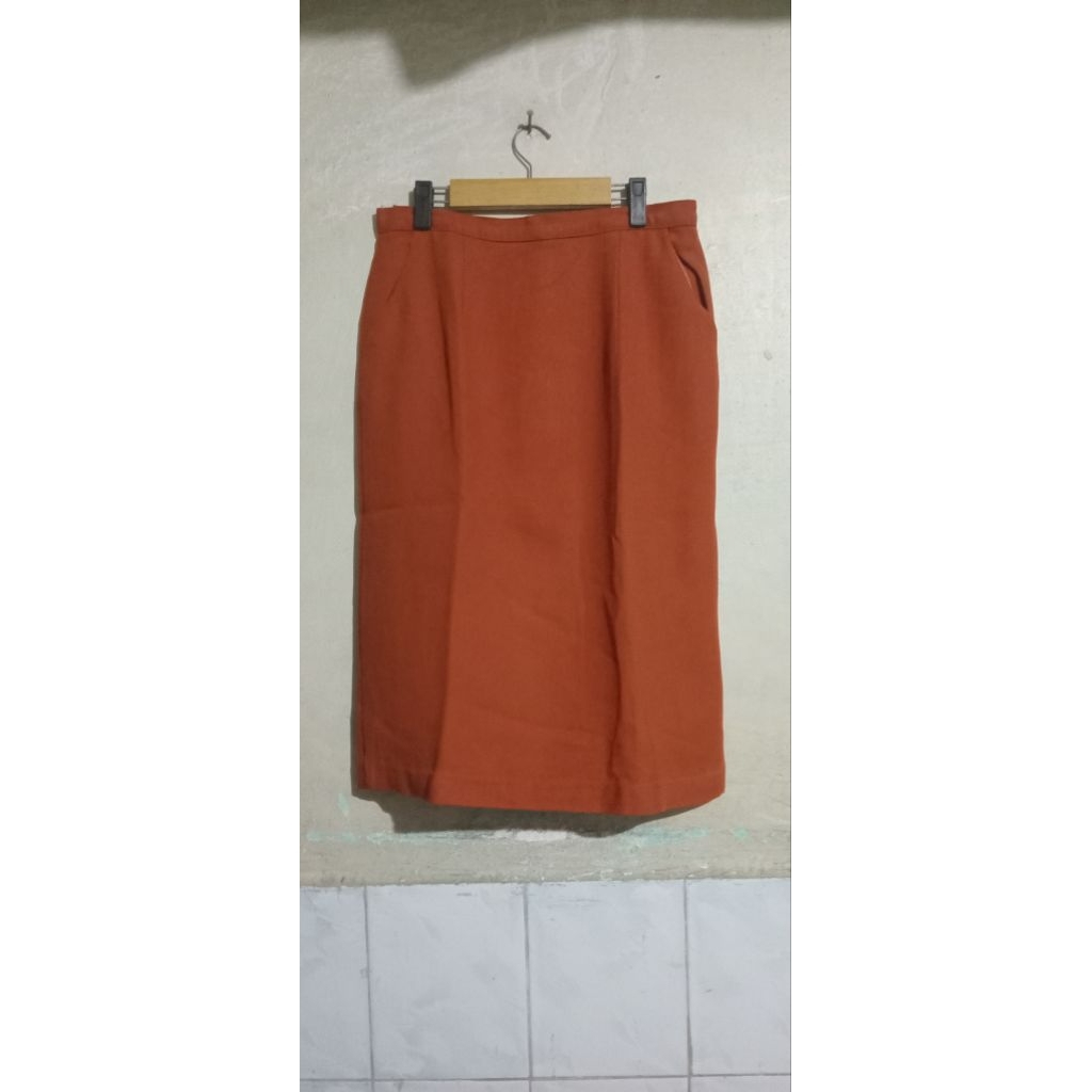 Rok Pendek Coklat Kaku Bawahan Wanita Bekas Preloved