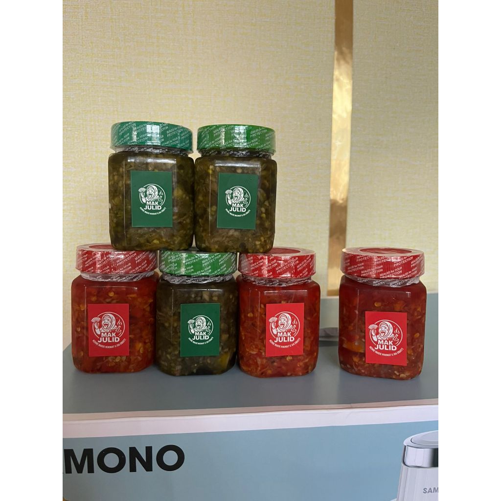 

Sambel mak julid bundling 6 botol, 3 sambal merah 3 sambal hijau bisa mix, isi masing masing 150ml.