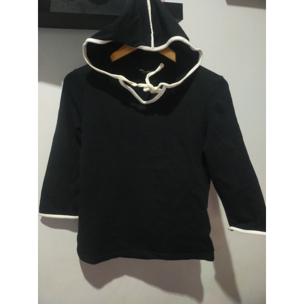 PL Hoodie Hitam Tangan 7/8 Janudecer