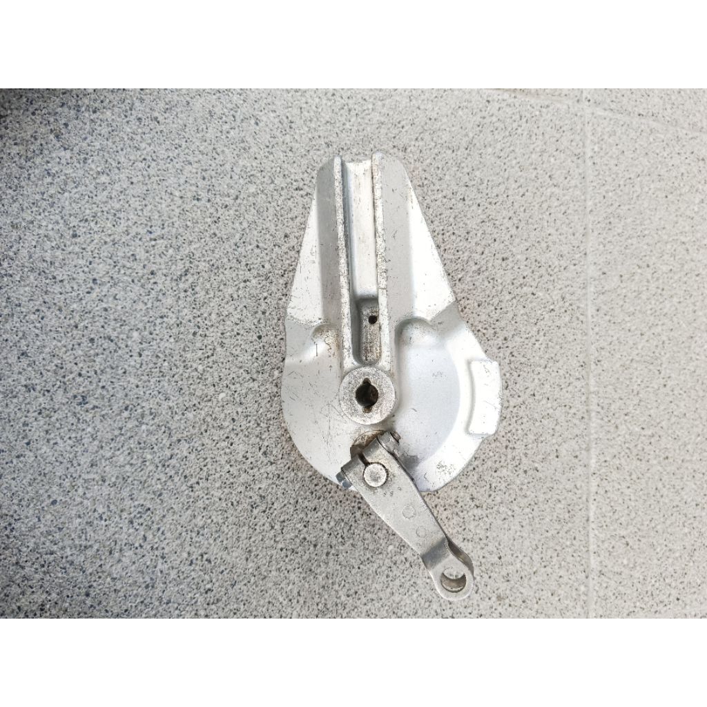 Tutup tromol belakang honda karisma kirana