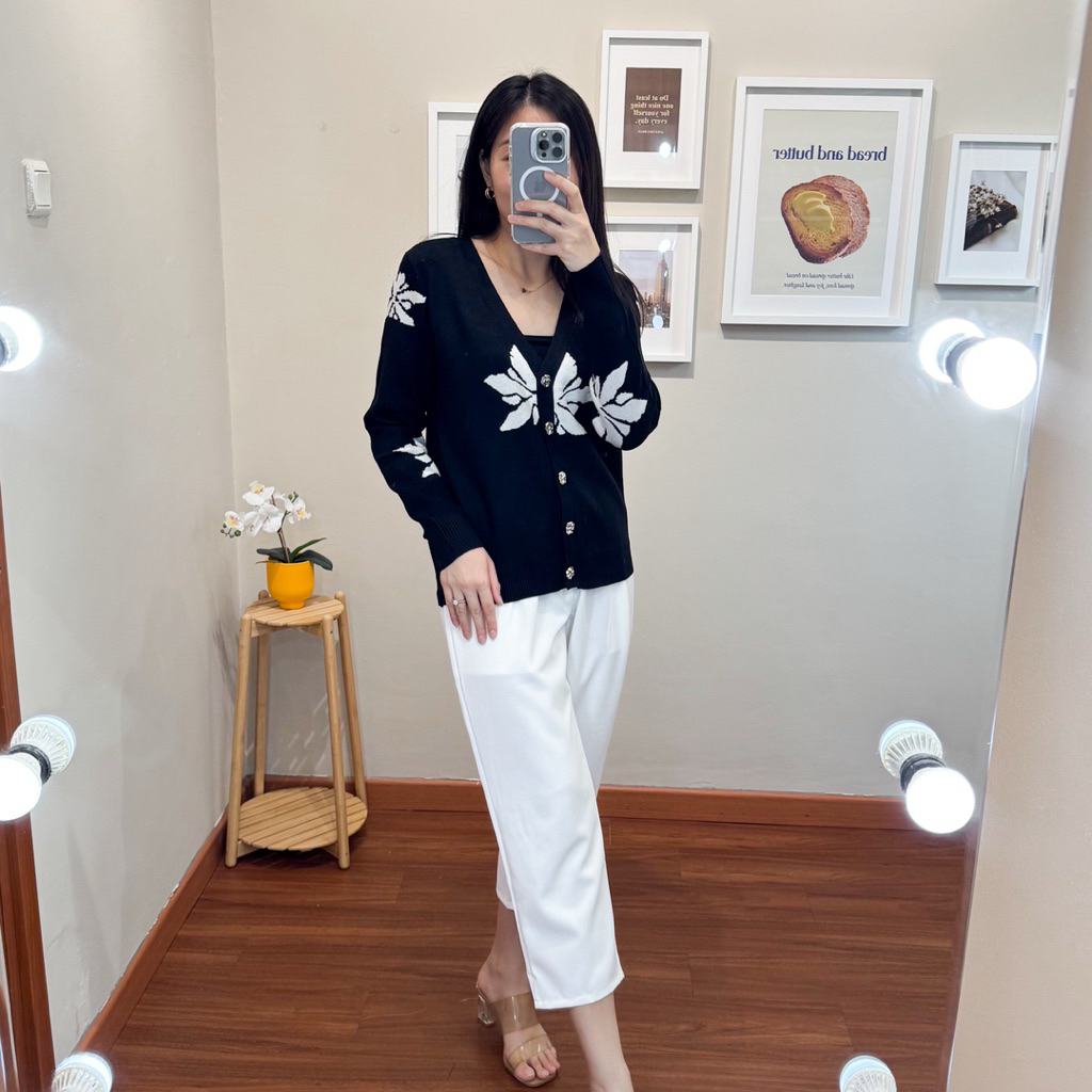 Atasan baju outer cardigan rajut bunga wanita luaran rajut wanita premium - Buttercup Knit Cardigan 