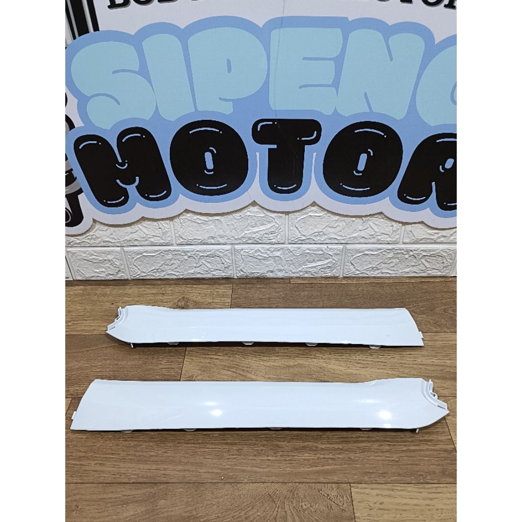 SAMBUNGAN DEK BAWAH LANTAI BAWAH KANAN KIRI NEW SCOOPY FI LED ESP PUTIH 2017 2018 2019 2020 TENSHI