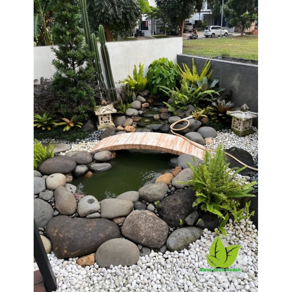 kolam natural/kolam batu alam