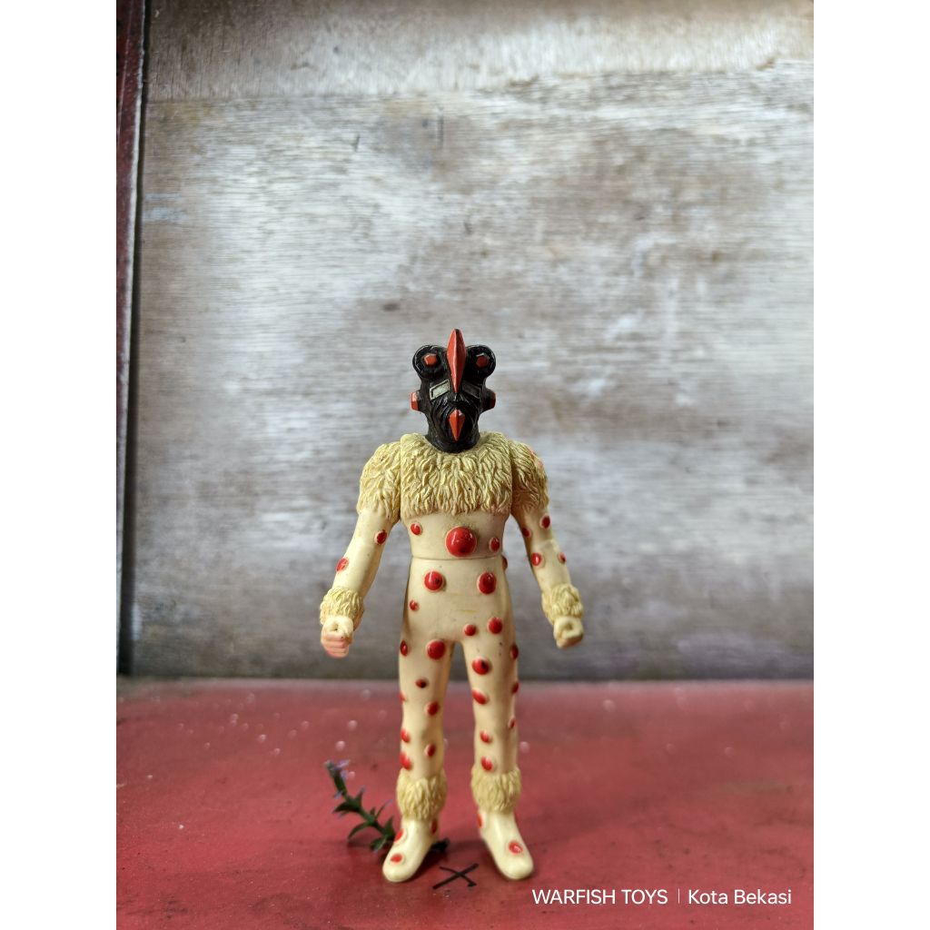 Bandai Ultra Monster Series 500"Alien Nackle"