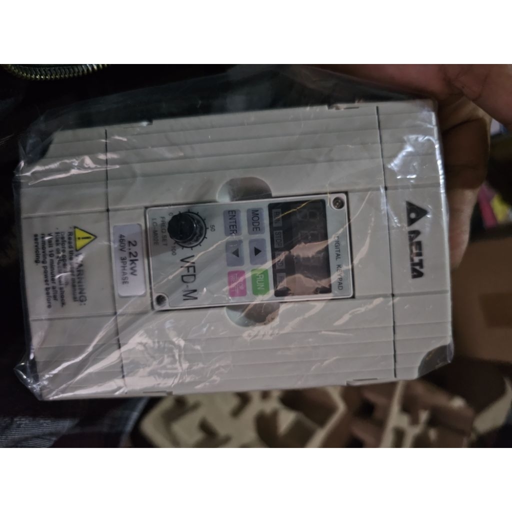 VFD022M43B 2.2KW 3PH 380V
INVERTER DELTA