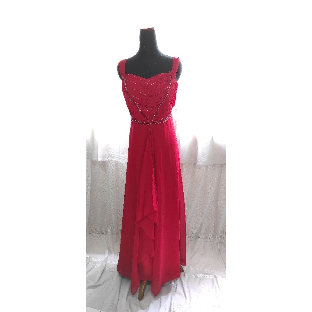 prelove gaun merah  gaun pesta bekas butik