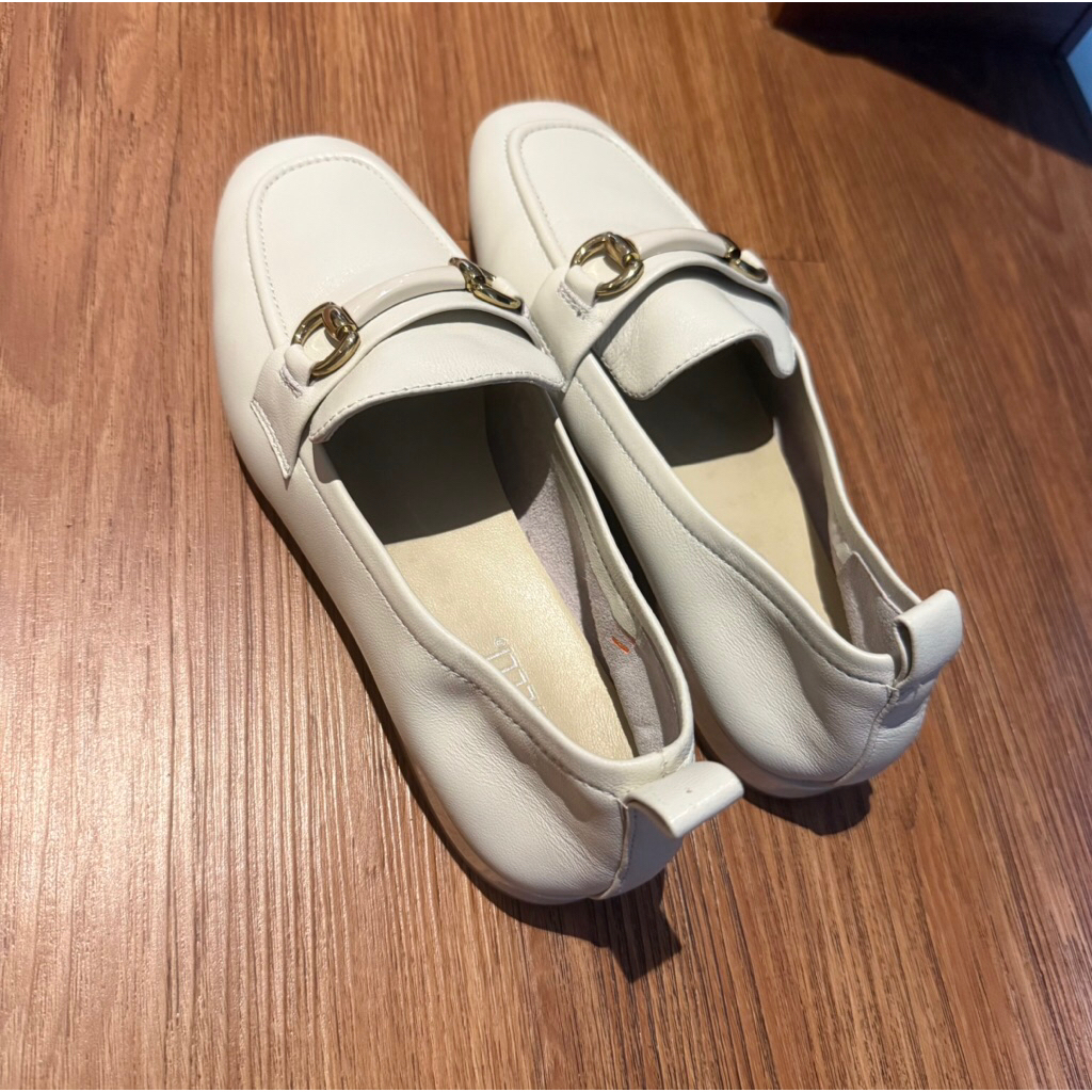 sepatu rotelli preloved 37 like new