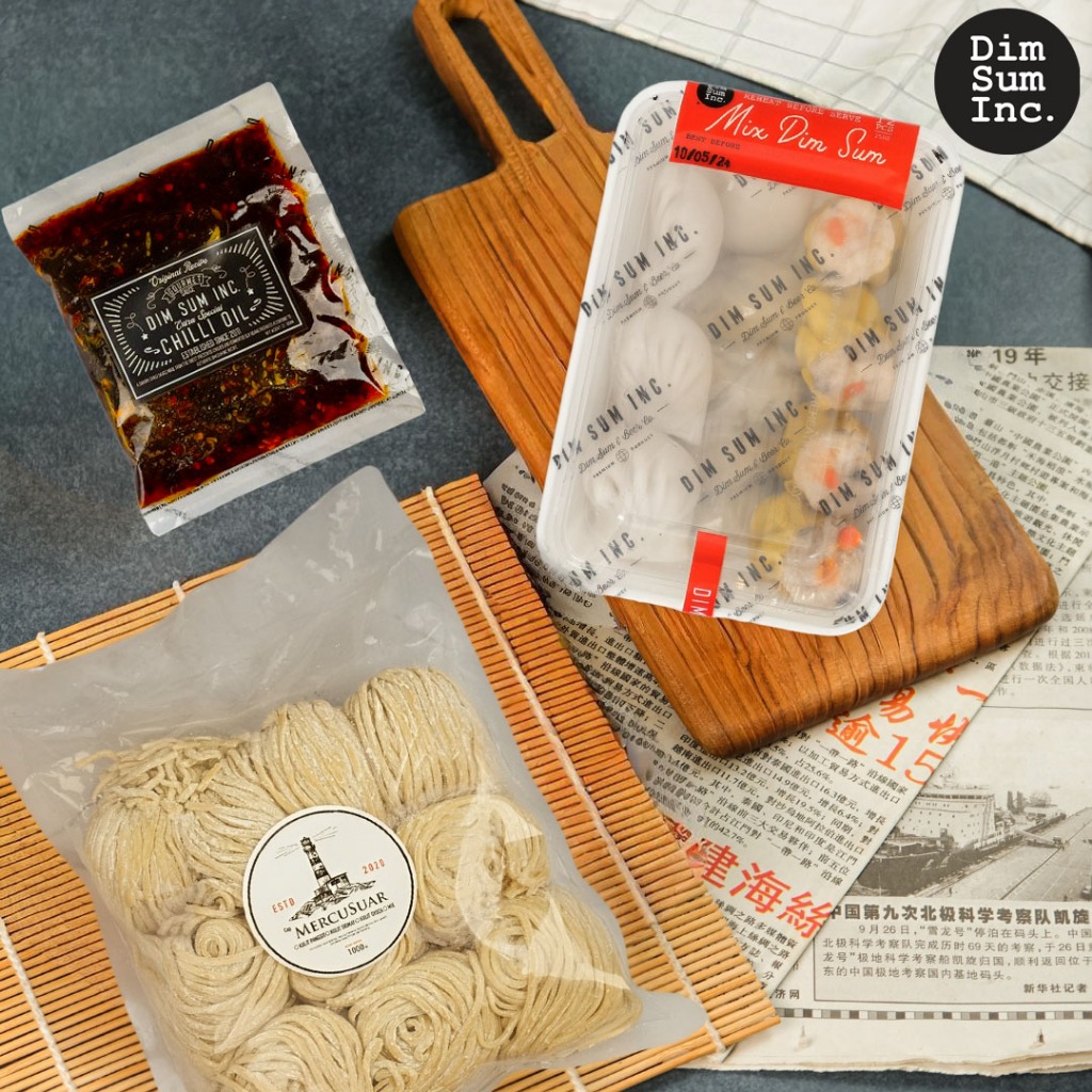 

Bakmie / Mie x Mix Dimsum ( Shiumay Hakau Gyoza ) x Chili Oil Sachet / Minyak Cabai I Paket Special Bakmie by Dimsum Inc