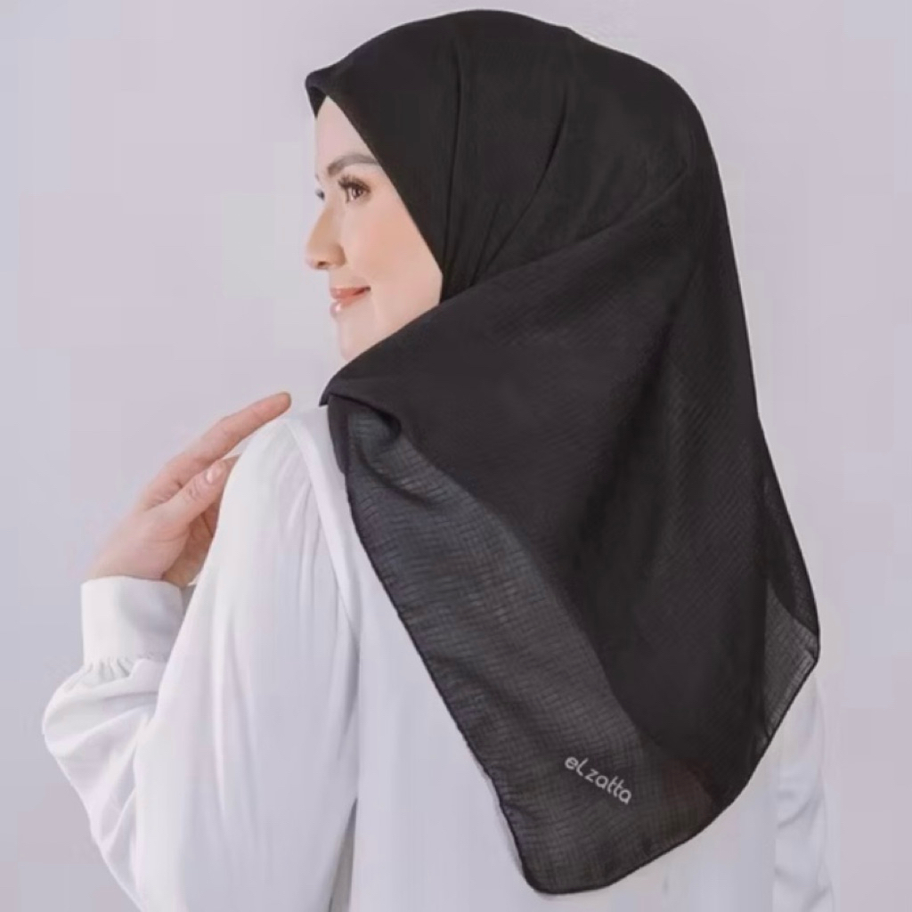 Segi Empat Elzatta Keisha Dhara