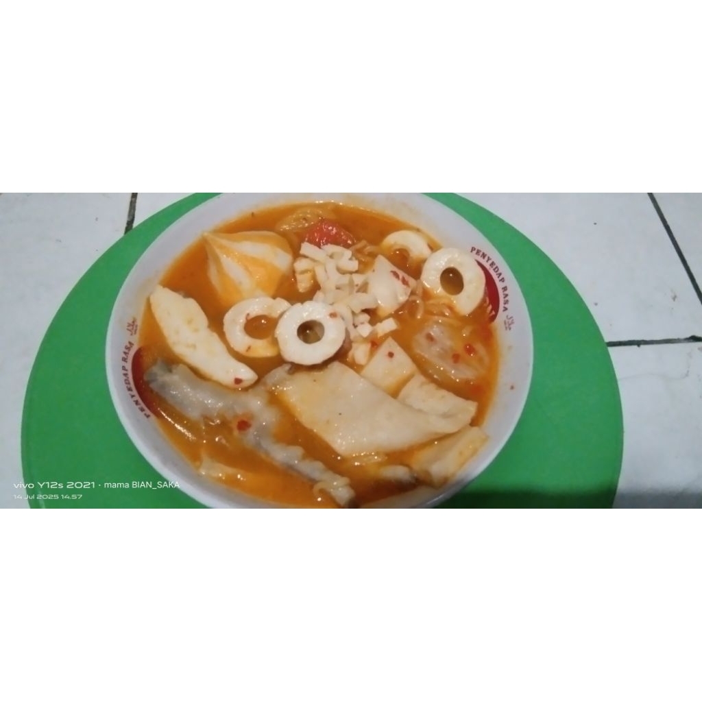 

Area pedas seblak frozen nikmat lekoh sekali