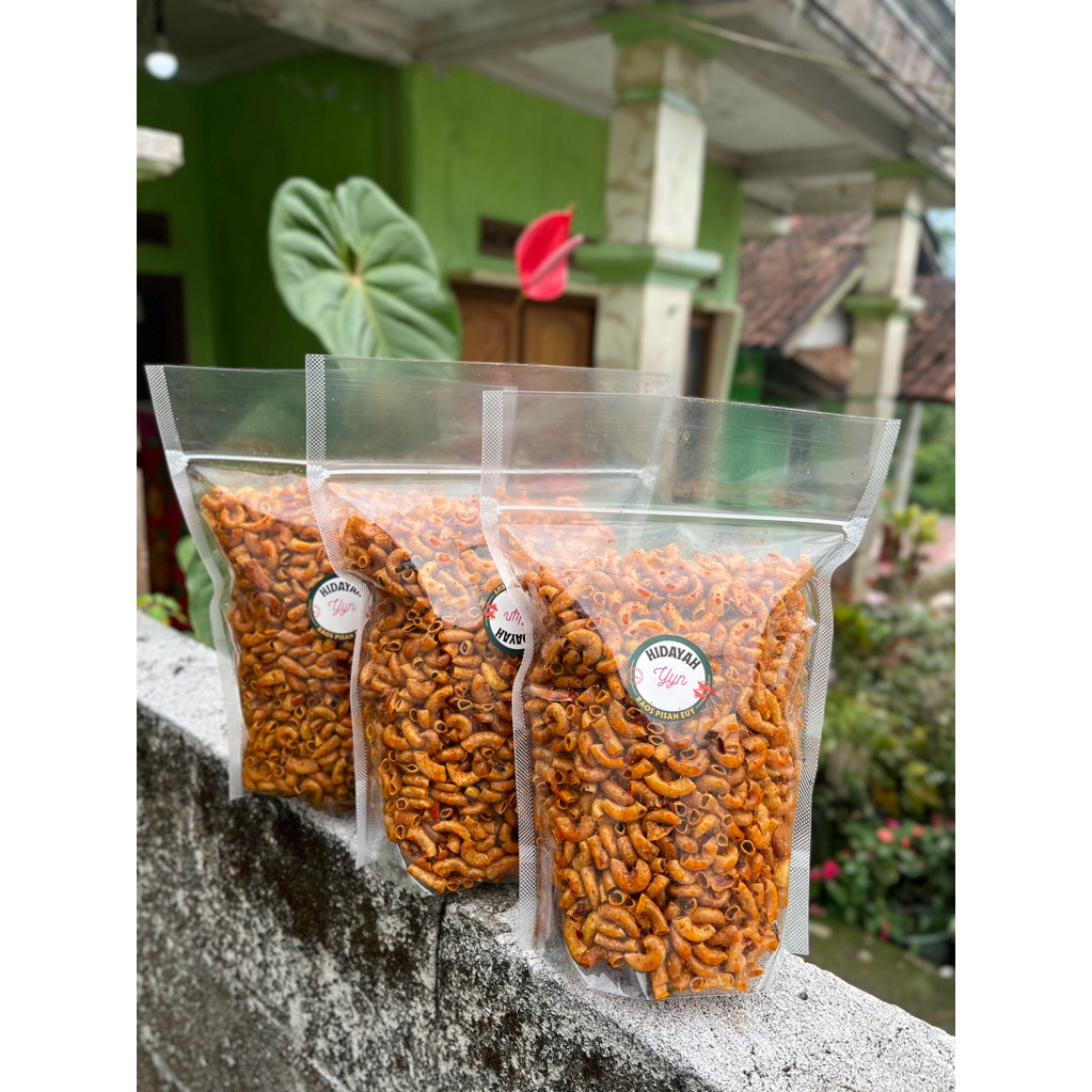 

MAKARONI KRIUK CIKRUH 500gram//PEDAS GURIH DAUN JERUK
