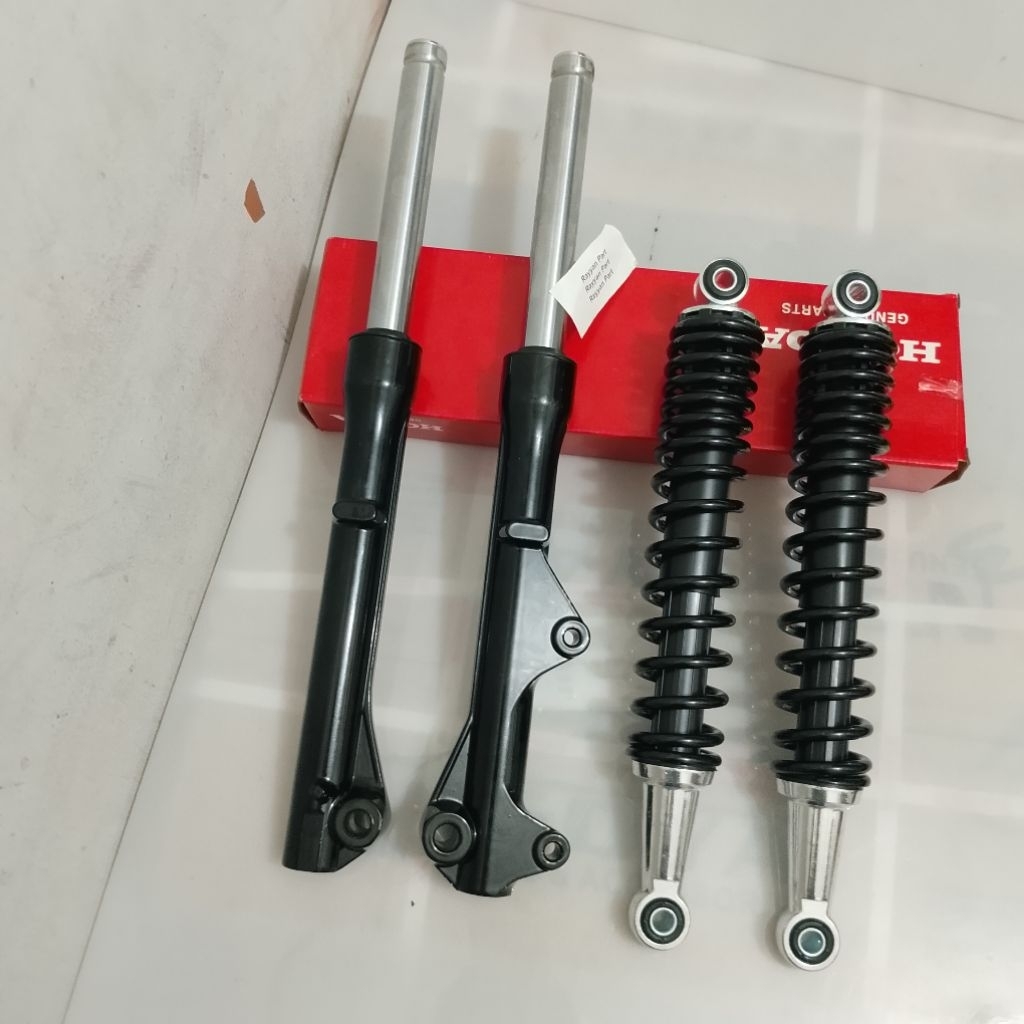 SOK DEPAN BELAKANG REVO FIT REVO ABSOLUTE REVO FIT NEW SEPASANG KWB ORI