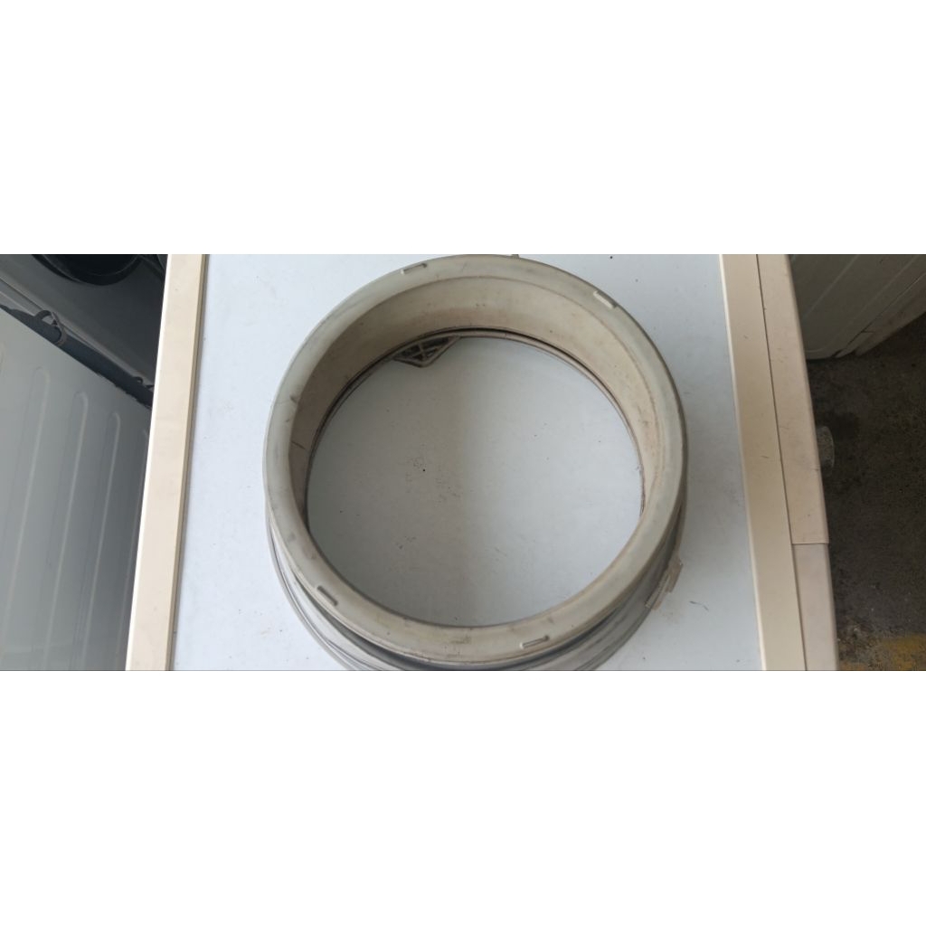 Original Gasket Karet Pintu Electrolux Model EWF882 EW880F