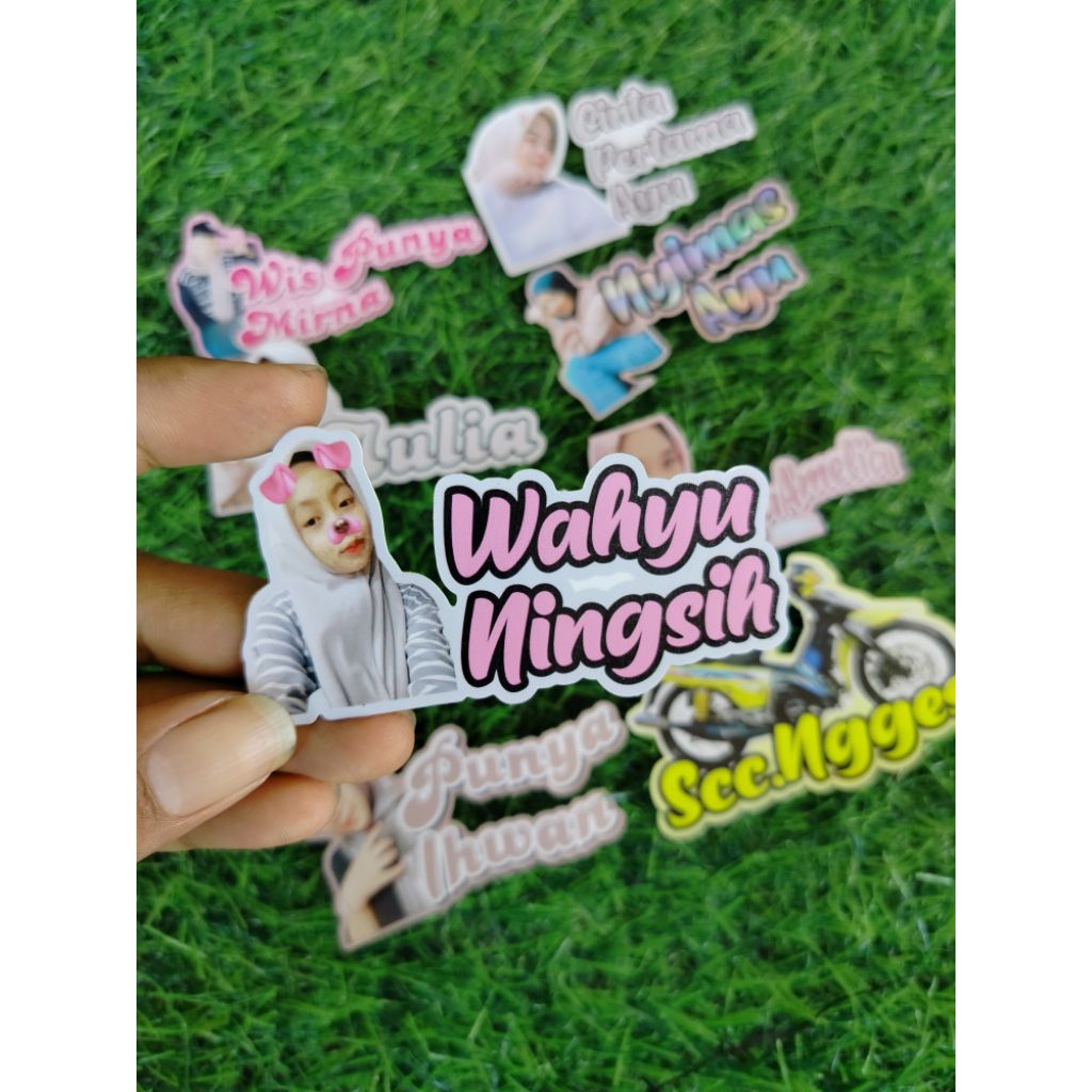 

STIKER FOTO DAN NAMA BISA CUSTOM STIKER ANTI AIR
