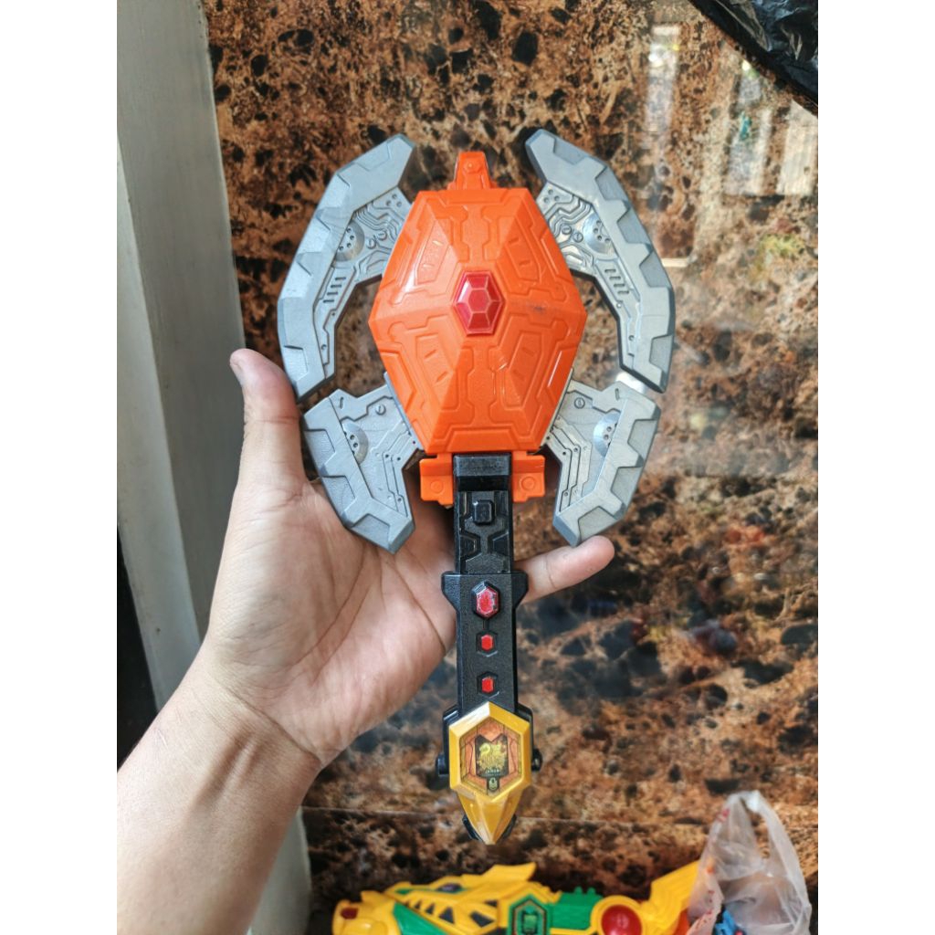 senjata cosplay figure legend hero