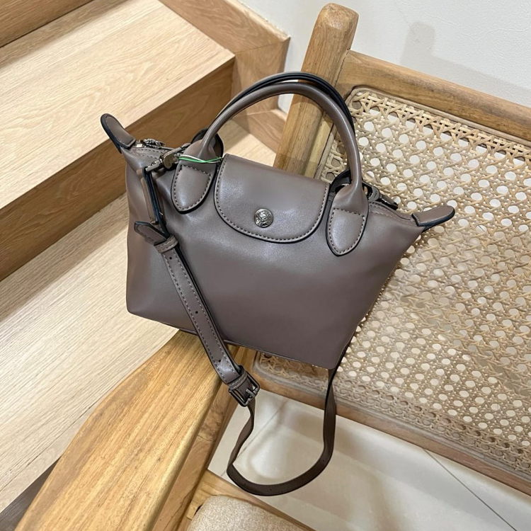 TAS SELEMPANG WANITA LC05