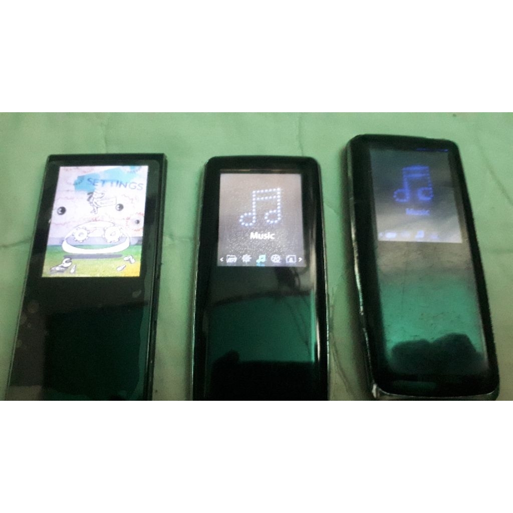 Samsung MP3 YP T10 dan YP S3