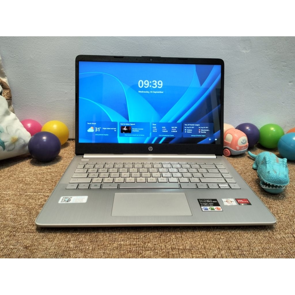 Hp 14s fq0562au AMD athlon silver