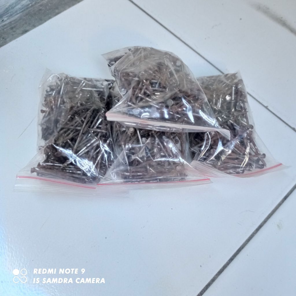 paku kayu 1 1/2 inch 3.7cm 250gram