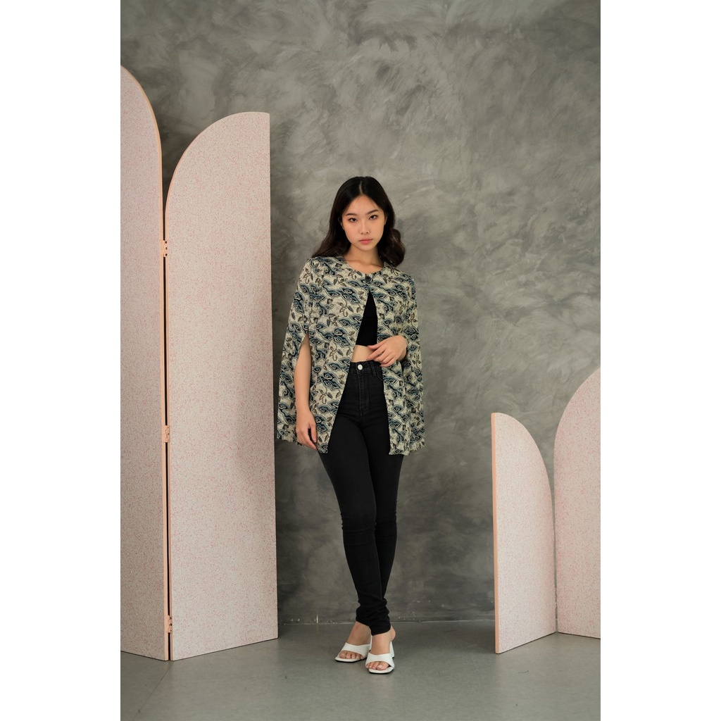 FLIKE STORE - CAPE BLAZER BATIK MOTIF BRATADIKARA TOSCA