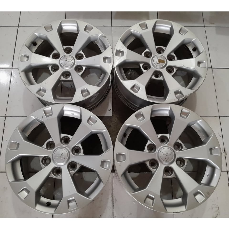 VELG MOBIL SECOND STANDAR PAJERO DAKAR RING 17 PCD 6X139,7