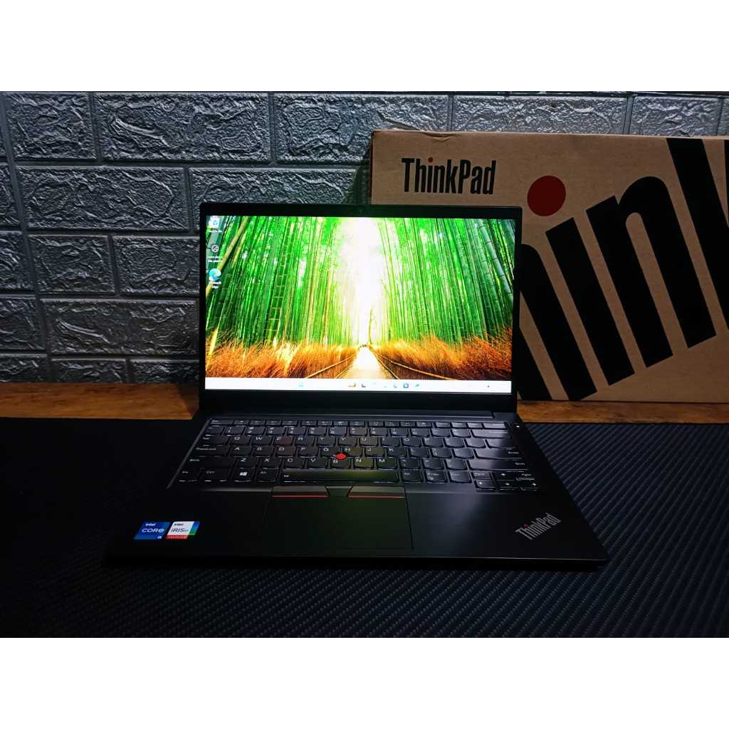 Thinkpad E14 i5 1135G7 RAM 8GB Intel iris SSD 256GB Fullset