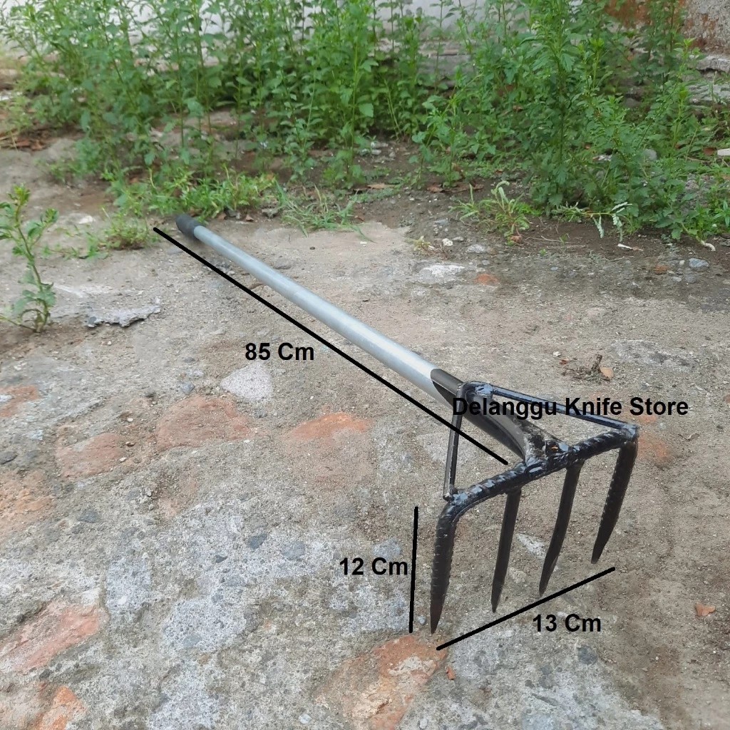 Garukan Sampah Kaki 4 Bahan Besi Panjang Pegangan 85Cm - Garukan Sampah