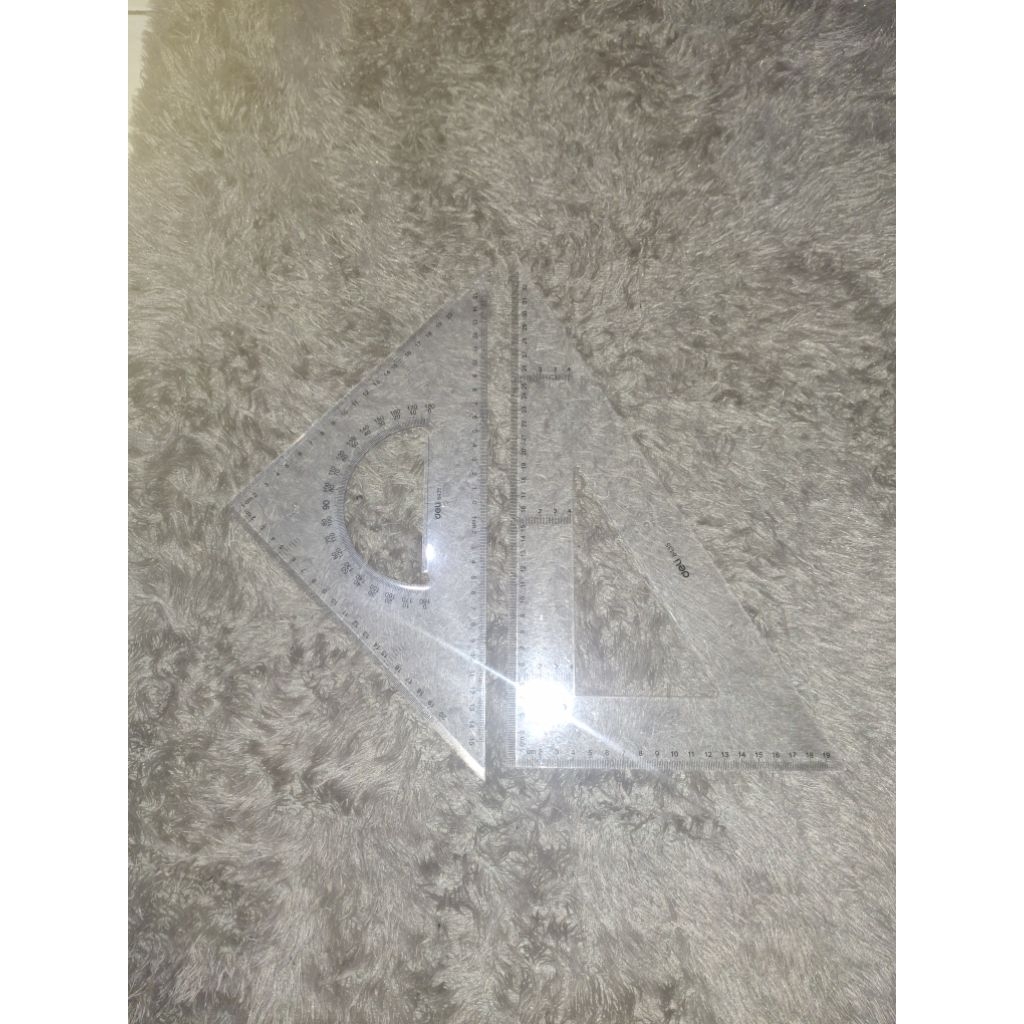 

Penggaris Segitiga Deli