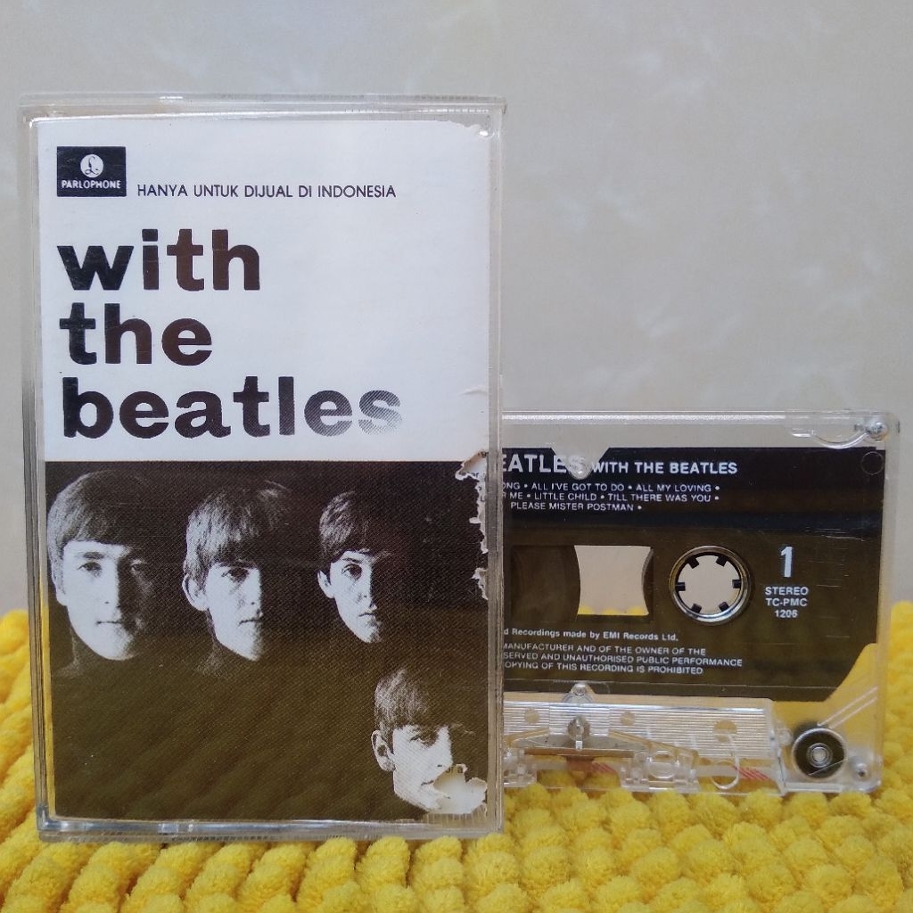 KASET PITA THE BEATLES (WITH THE BEATLES)
