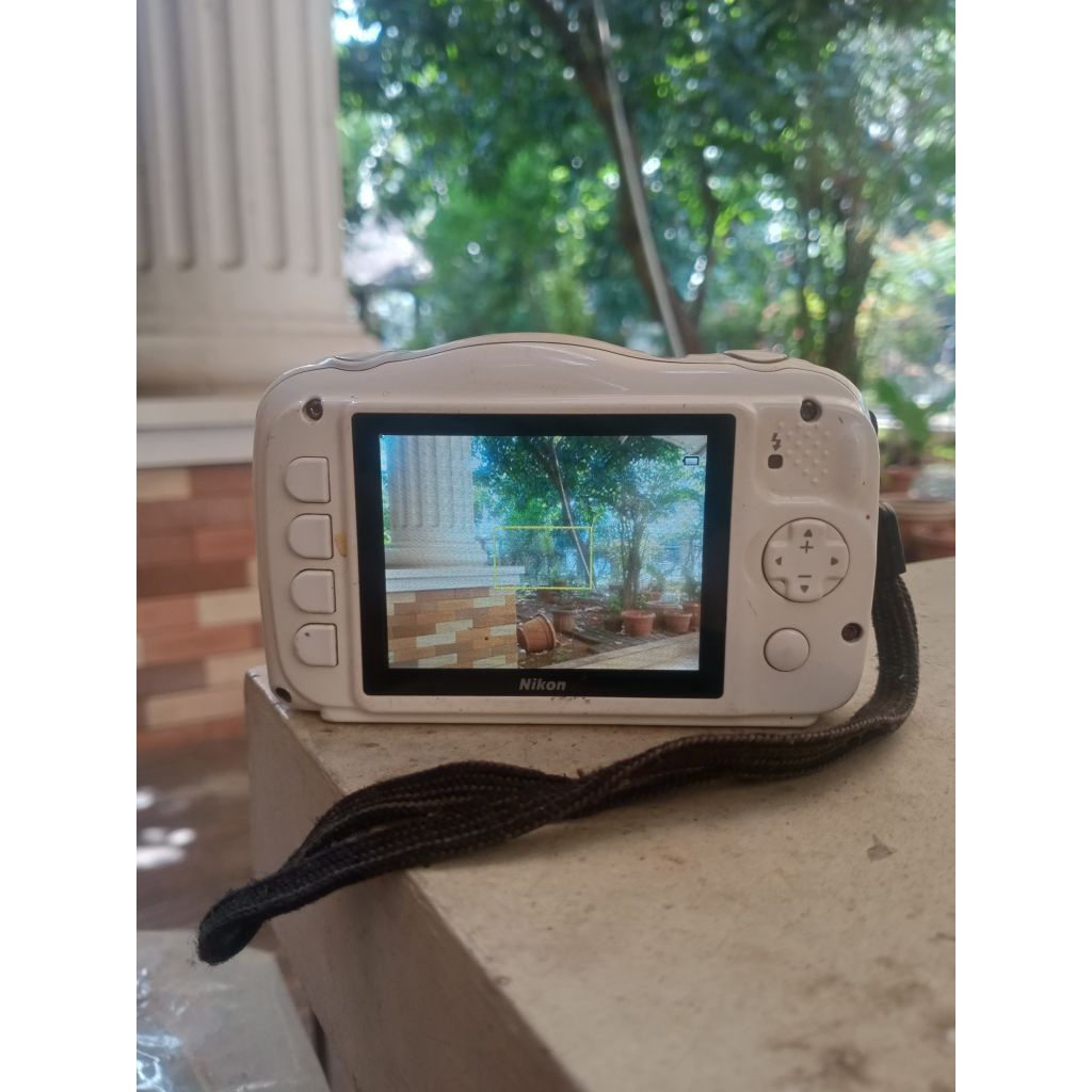 digicam nikon Coolpix w100
