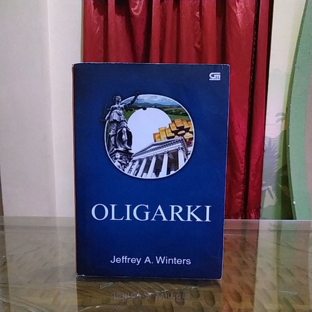 OBRAL OLIGARKI - Jeffrey A Winters