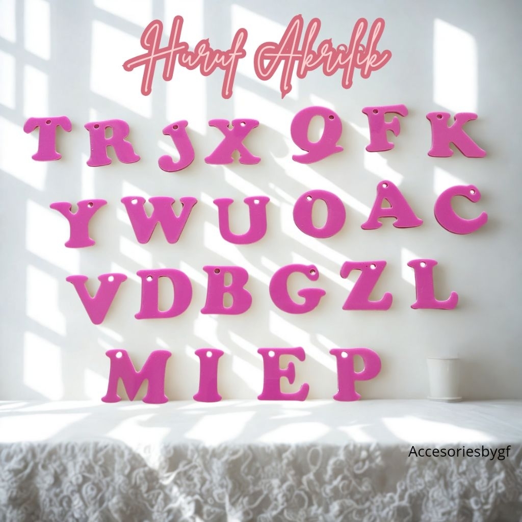 Huruf akrilik bagcharm, gantungan huruf akrilik, huruf akrilik custom grosir
