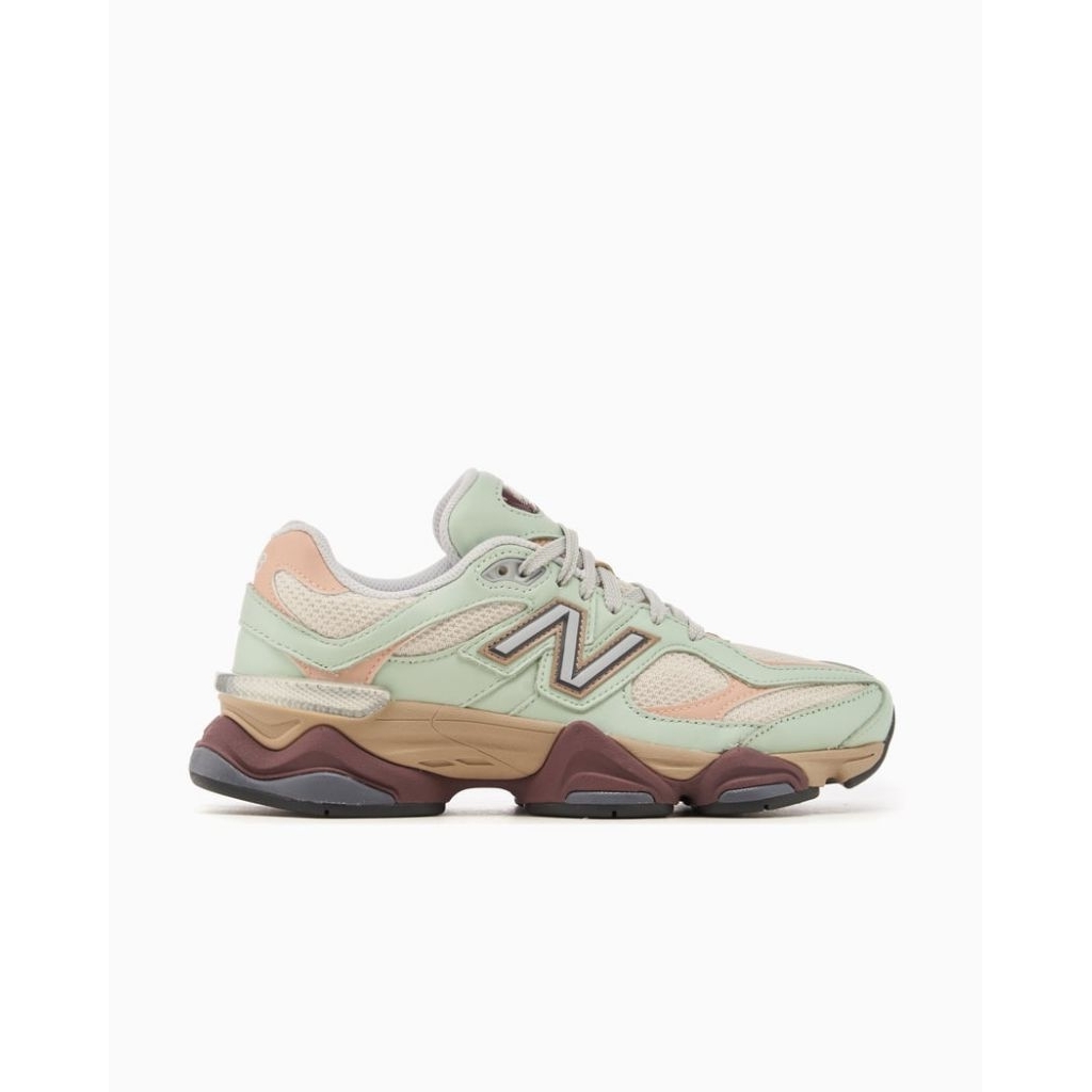 Sepatu Sneakers Wanita NB 9060 U9060GCA Original