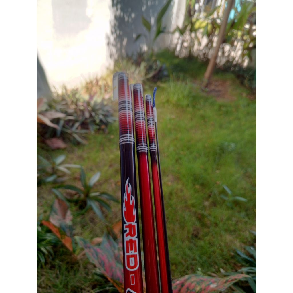 Tegek Red Comet Ukuran 270 Lilit