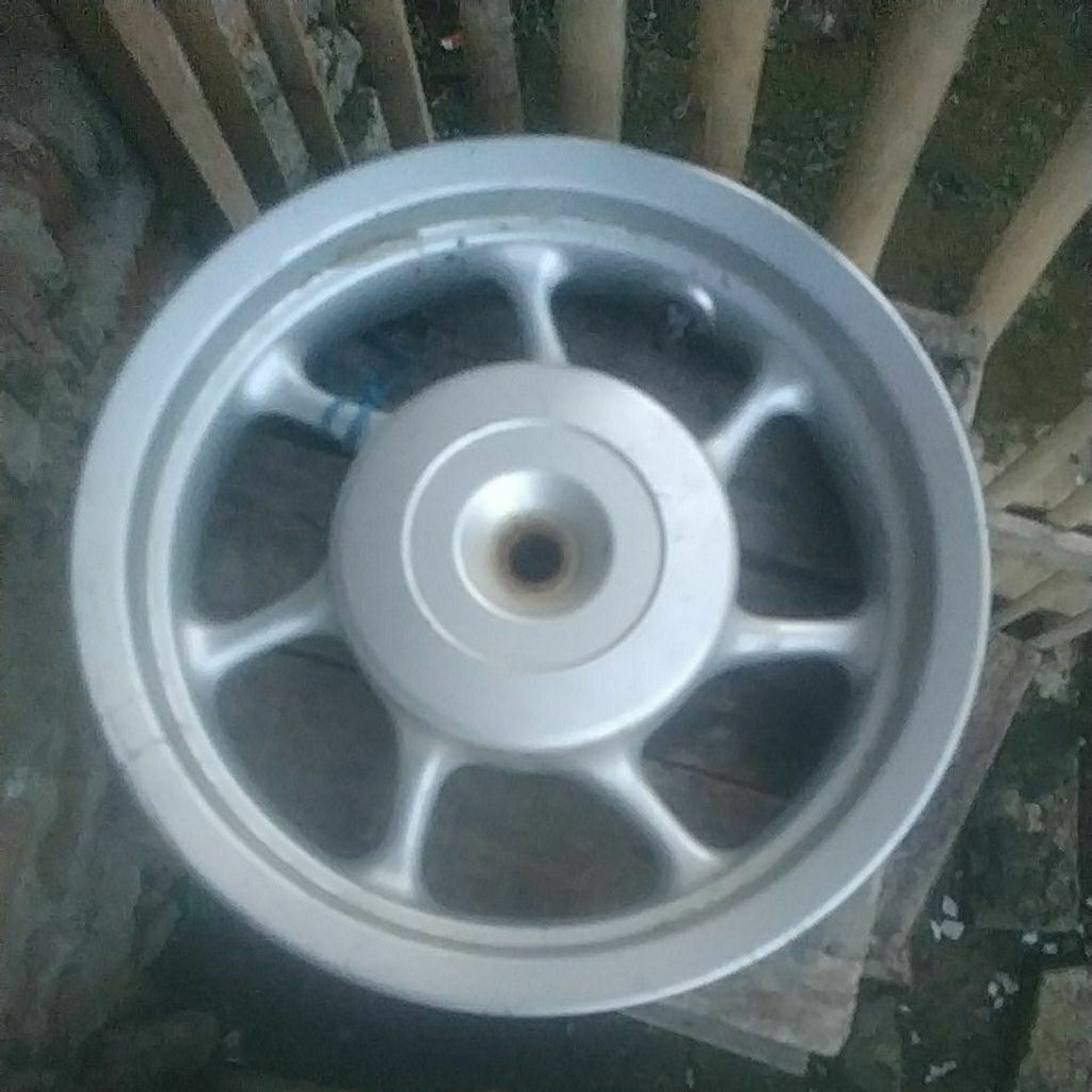 pelek belakang motor Honda scoopy