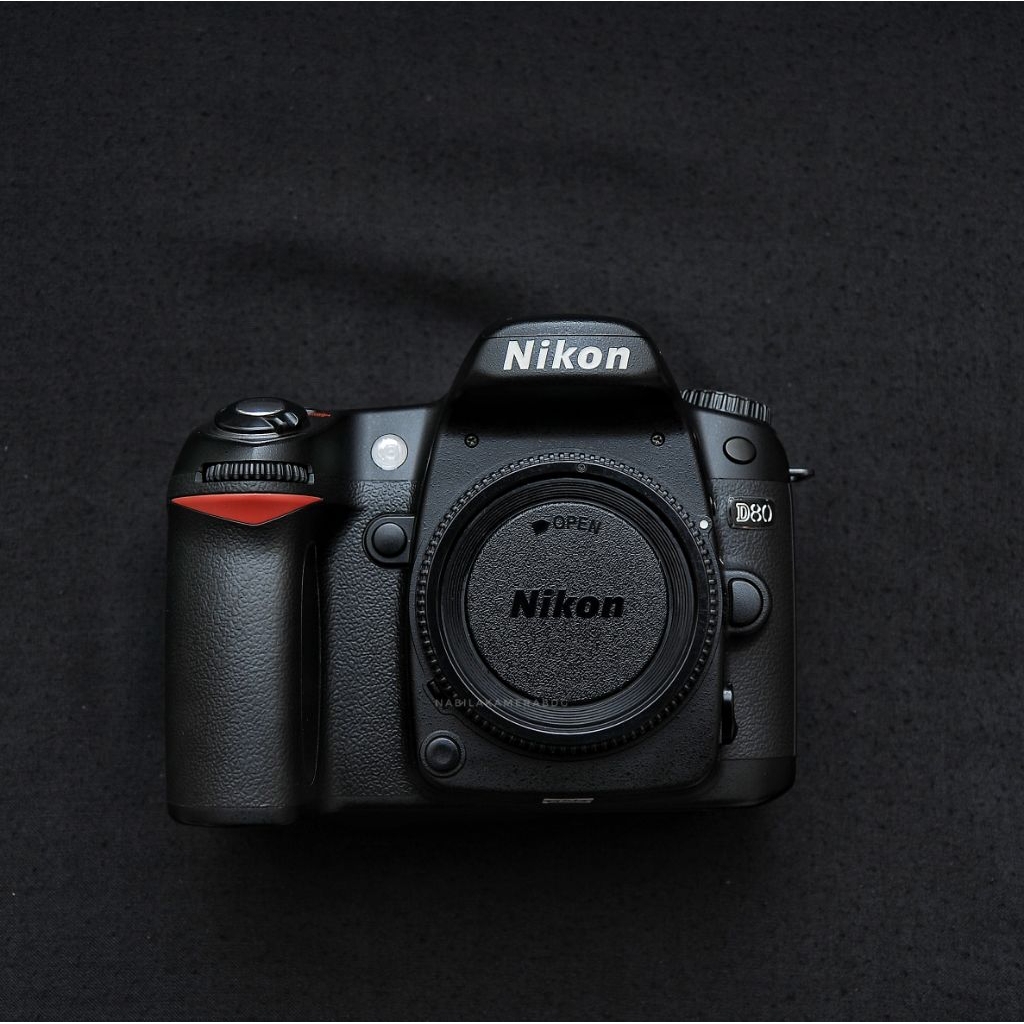 NIKON D80 BODY ONLY MULUS SC RENDAH