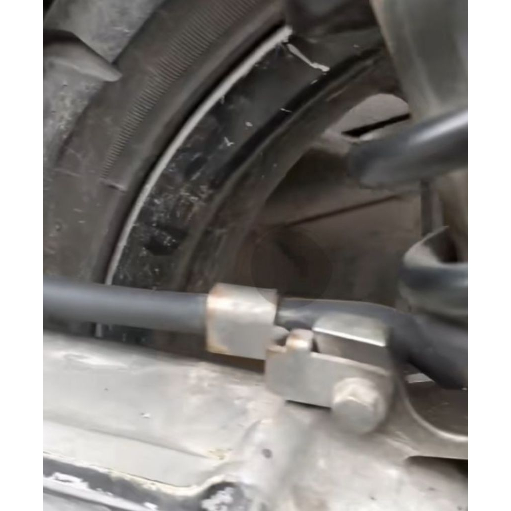 breket pangkon selang hawa Honda Vario 110 karbu beat karbu original lepasan motor