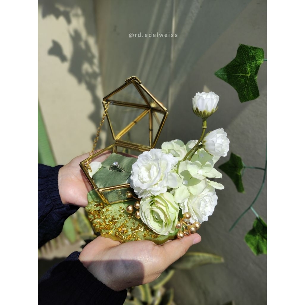 RINGBOX RESIN TERRARIUM/RINGBOX CINCIN/CINCIN LAMARAN/KOTAK CINCIN LAMARAN/KOTAK CINCIN NIKAH