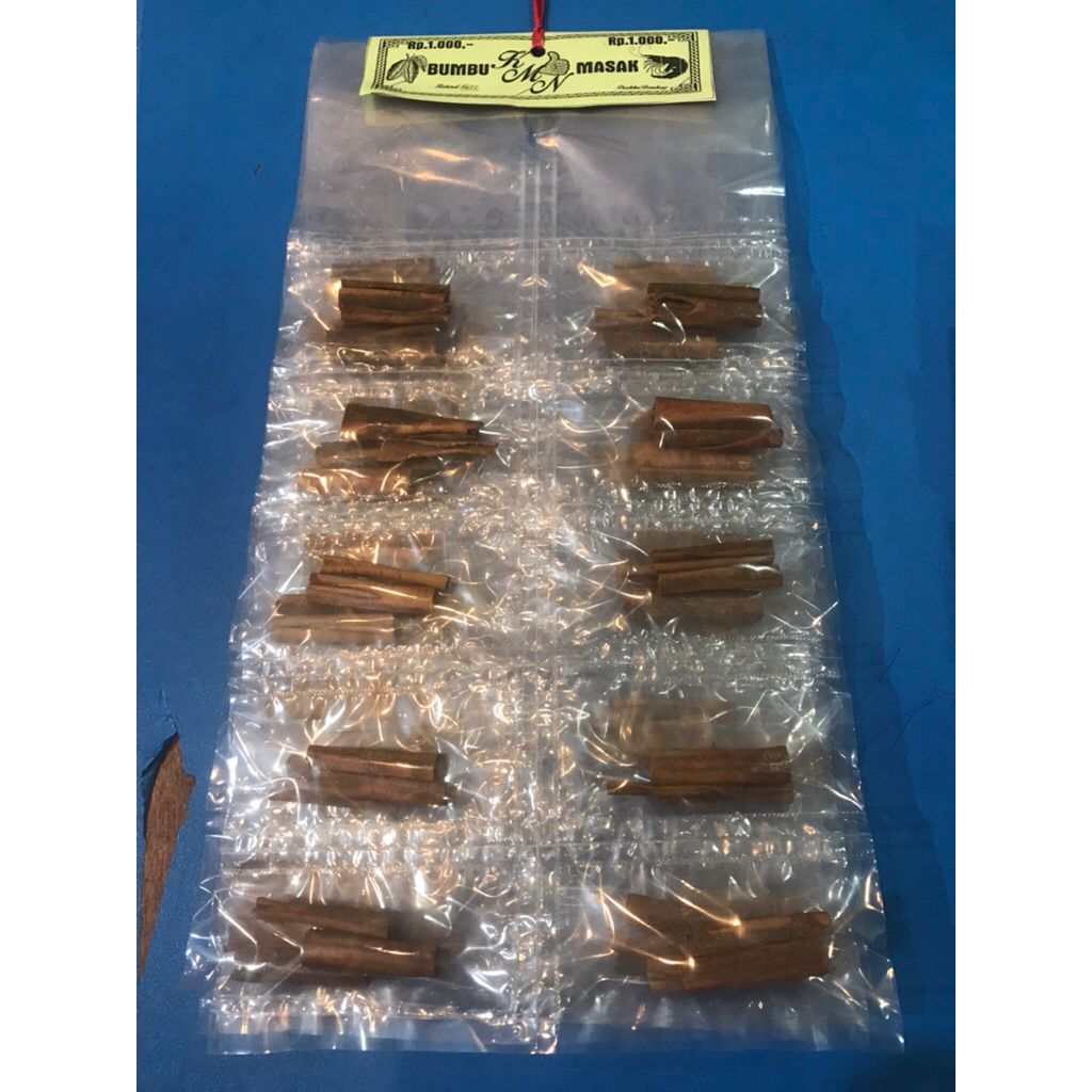 

KAYU MANIS KERING BUMBU REMPAH (1.000) GANTUNG