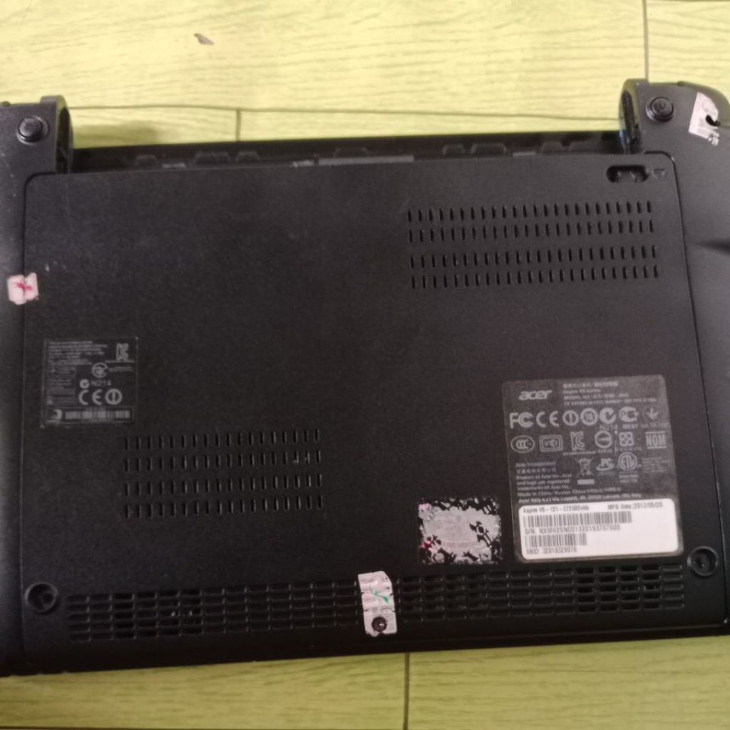 Acer Aspire V5-121 Matot