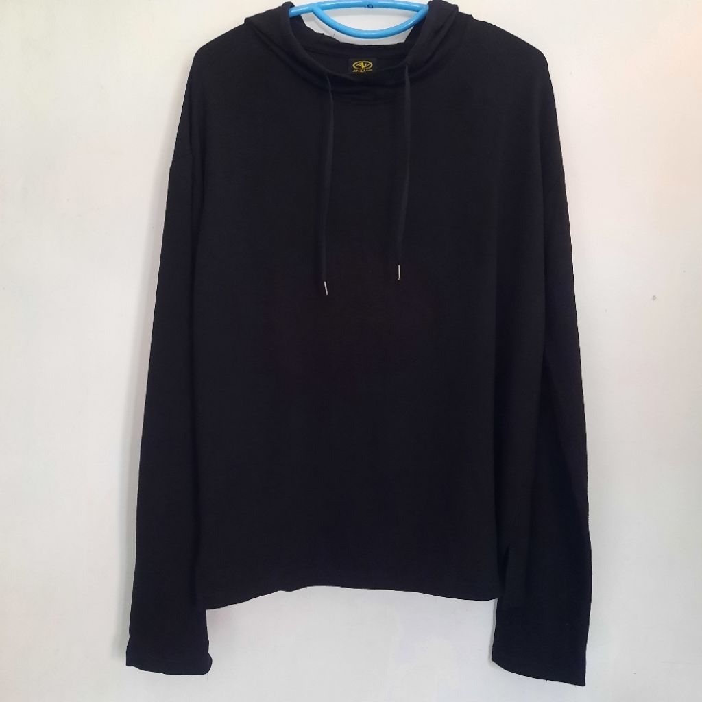 Hoodie Outdoor Boxy Running Belah Samping Hitam