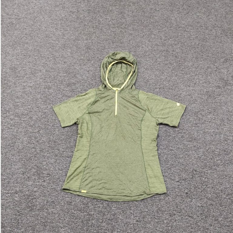 SIZE M Baselayer Kaos Outdoor Gunung Lari Sepeda Olahraga LAFUMA WANITA