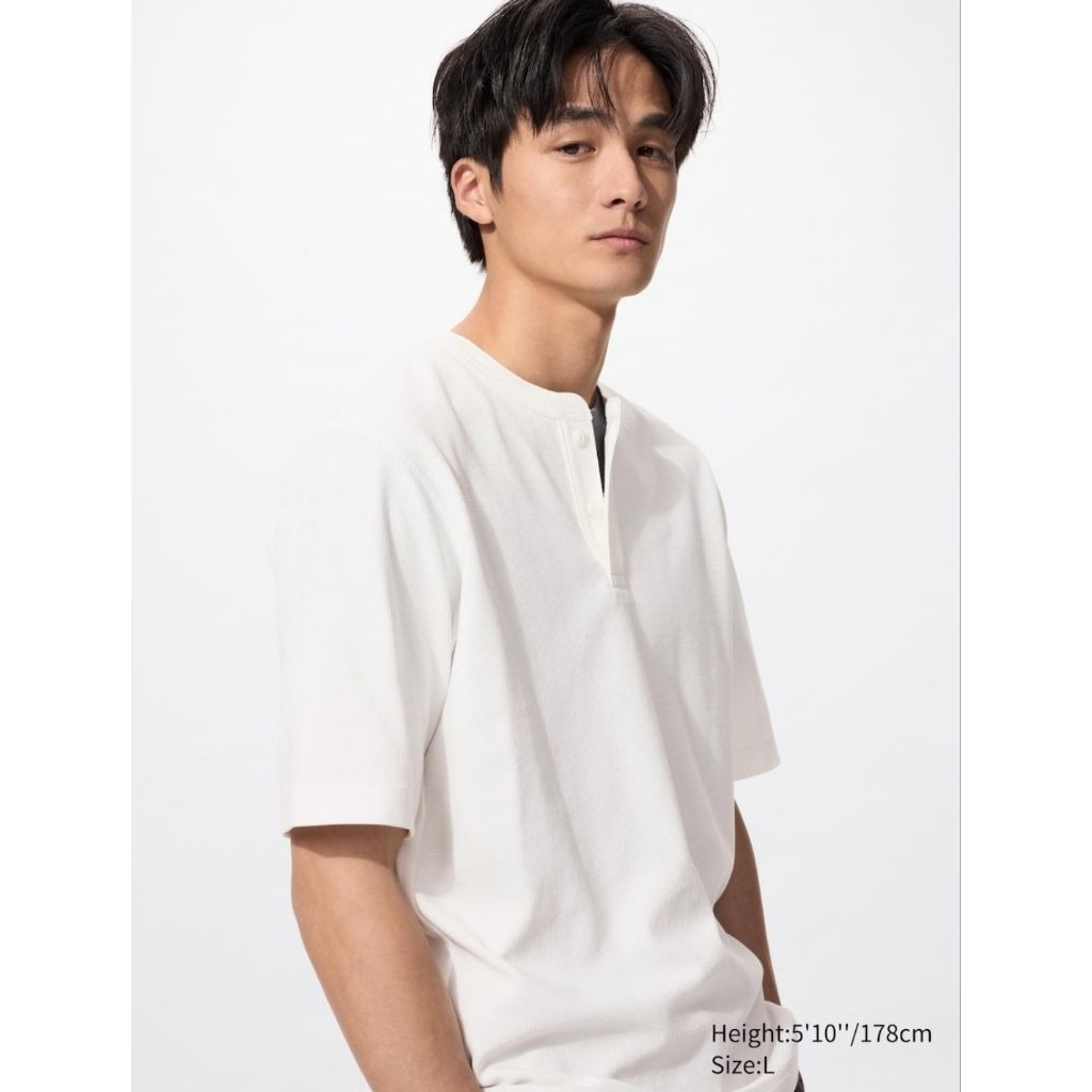 UNIQLO KAOS COWO T-SHIRT DRY WAFFLE KERAH HENLEY