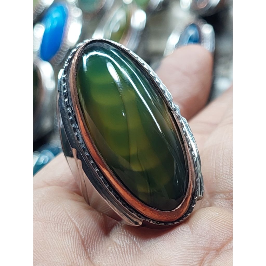 Batu pandan hijau sisik arwana