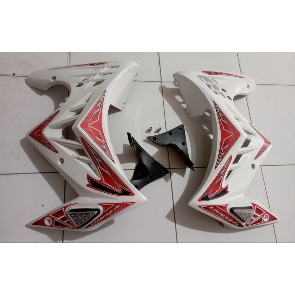 Semi Fairing Vixion old putih white Sayap kanan kiri Vixion Old