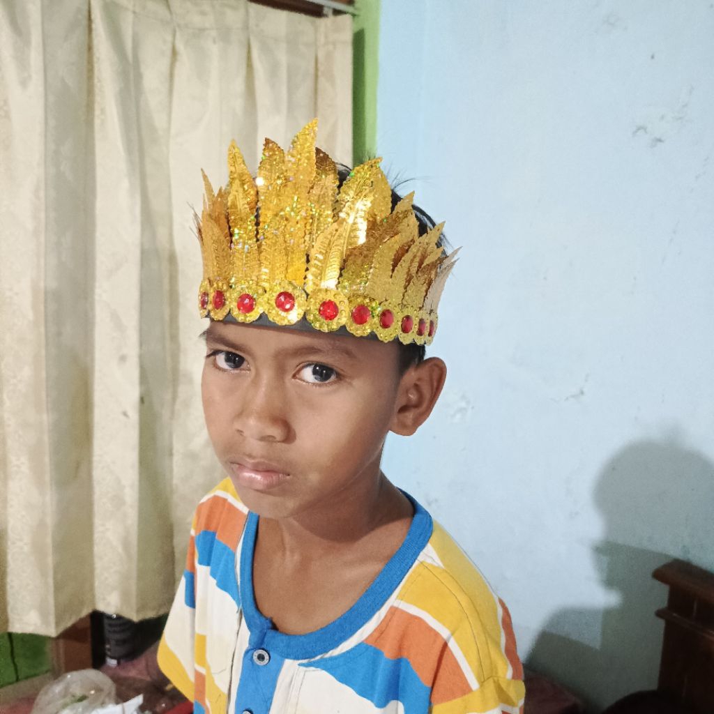 Mahkota sunting laki laki untuk anak dan remaja