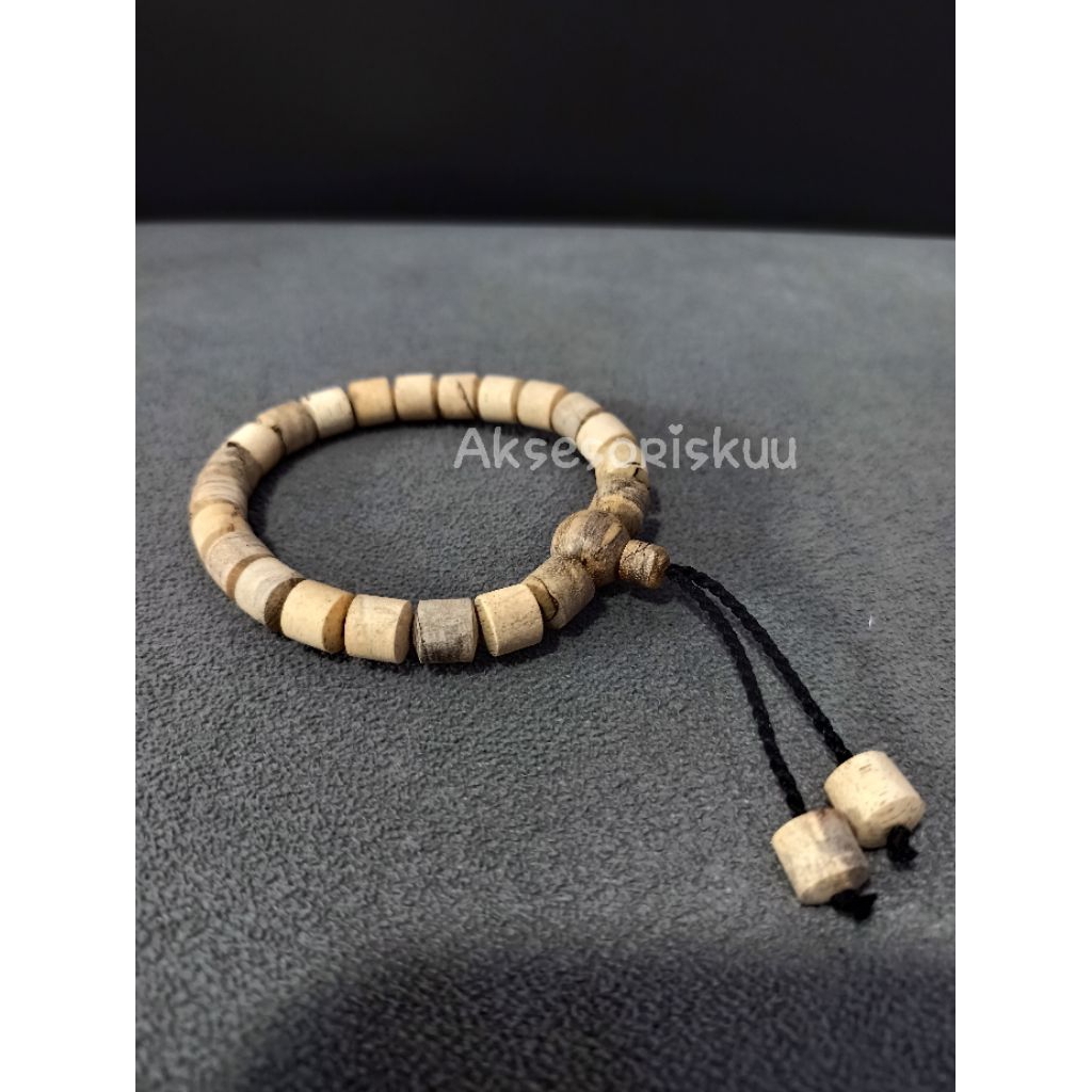 gelang kayu kaboa sancang ngurak