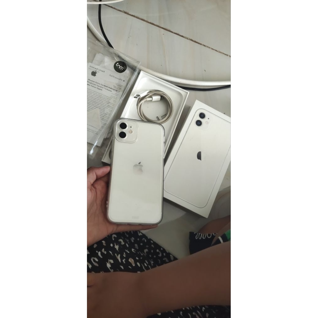 IPHONE 11 128 second Ibox normal mulus pemakaian pribadi