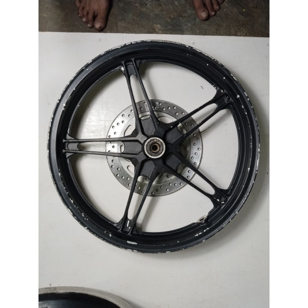 velg depan Yamaha Vixion new NVL ori copotan motor